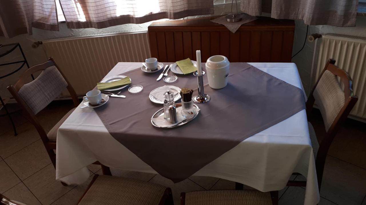 Gasthaus Deutsches Haus Garni ヴンストルフ エクステリア 写真